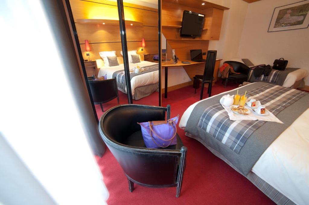 Hotel Les Vallees Labellemontagne ลาแบรส ภายนอก รูปภาพ