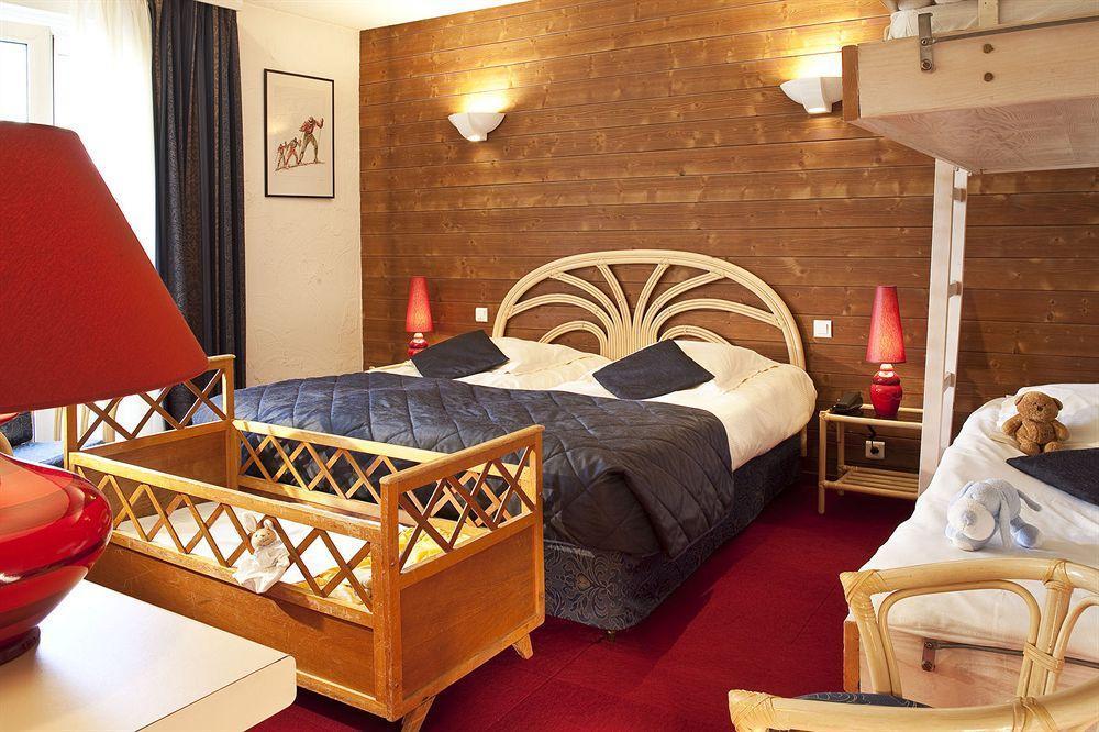 Hotel Les Vallees Labellemontagne ลาแบรส ภายนอก รูปภาพ