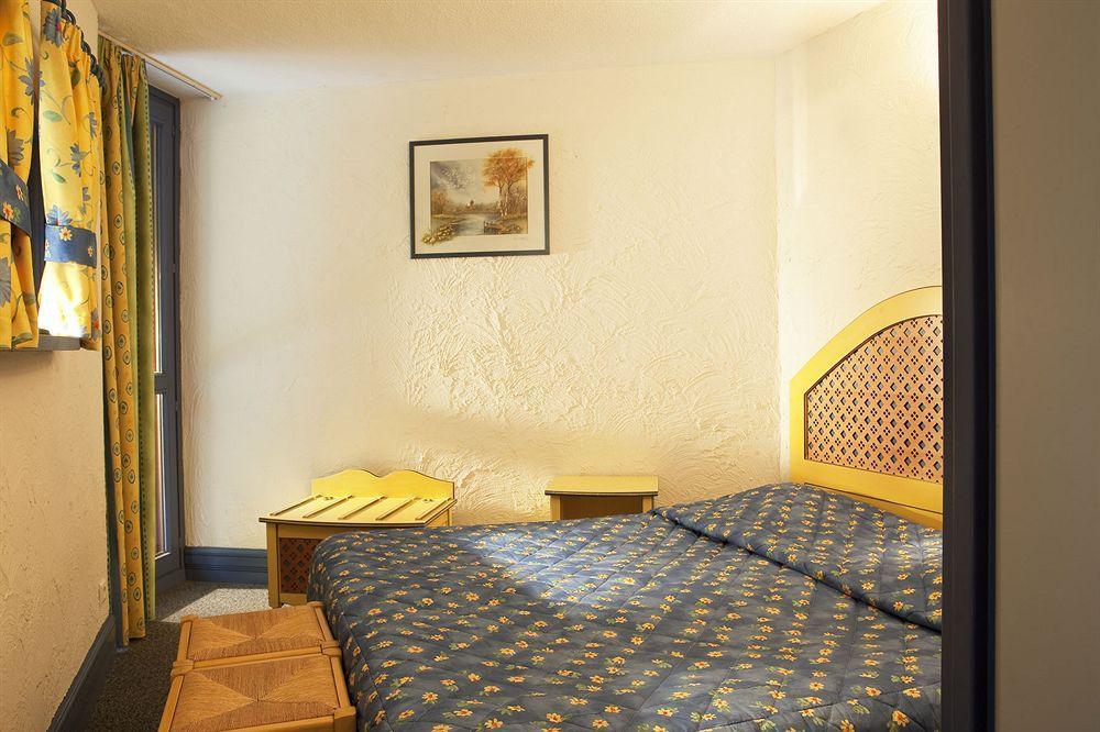 Hotel Les Vallees Labellemontagne ลาแบรส ภายนอก รูปภาพ