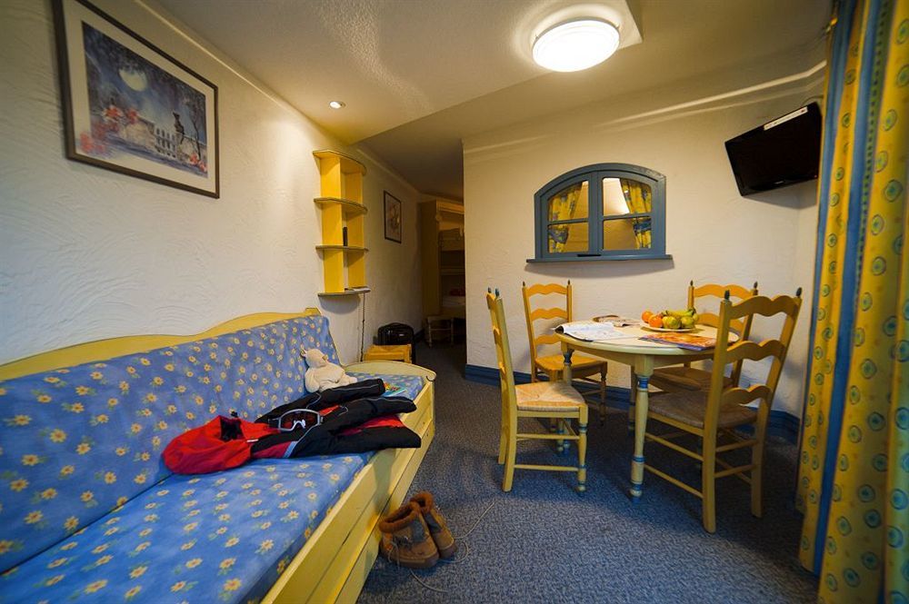 Hotel Les Vallees Labellemontagne ลาแบรส ภายนอก รูปภาพ
