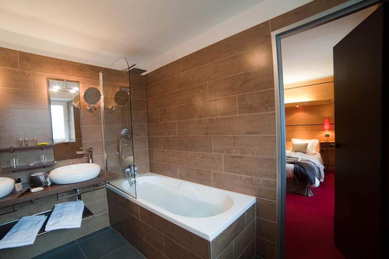 Hotel Les Vallees Labellemontagne ลาแบรส ภายนอก รูปภาพ