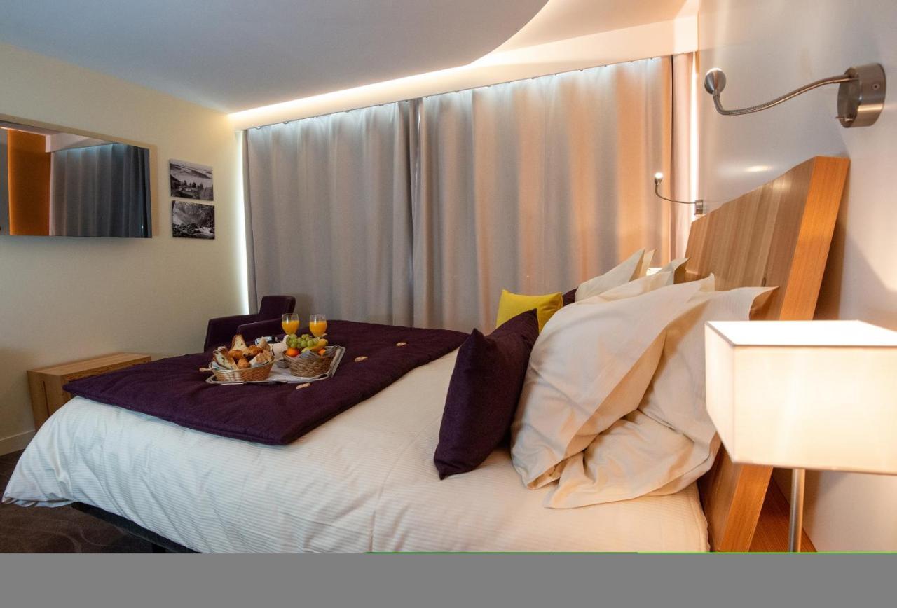 Hotel Les Vallees Labellemontagne ลาแบรส ภายนอก รูปภาพ